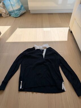 C by Bloomingdale’s Cashmere Long Sleeve Shirt. Size Medium.